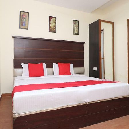 Oyo 29852 Hotel Golden View Abadpura Exterior foto